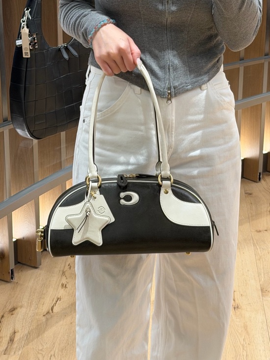 Coach Handbags - Coachtopia Bowling Shoulder Bag